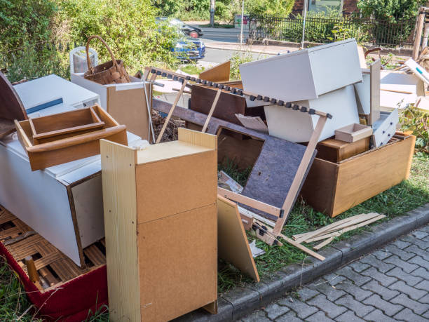 Best Commercial Junk Removal  in Dowagiac, MI